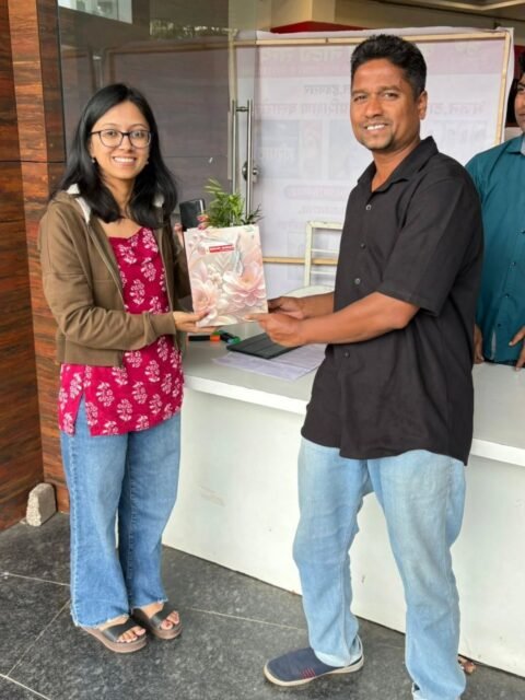 Bouquets may fade, but a plant stays with you for a lifetime 🌿#explorepage✨ #reelkrofeelkro❤️reelitfeelit #viralreels #IndoorPlantVibes