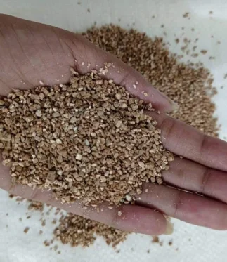 Exfoilated-vermiculite-for-Gardening-and-Hydroponics.webp